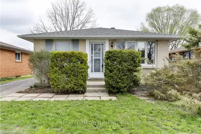 57 JENA Crescent, London East, ON N5V 1L3