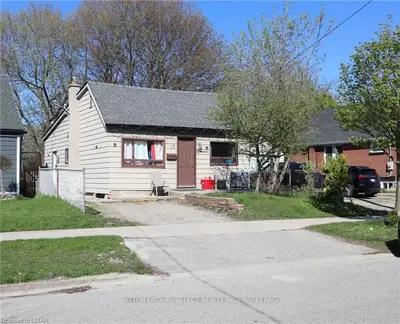 19 APPEL Street, London East, ON N5Y 1R1