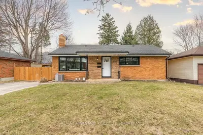 360 TWEEDSMUIR Avenue, London East, ON N5W 1L7