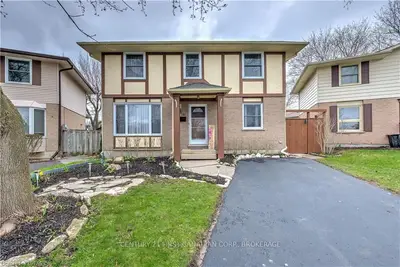 63 CONSTABLE Court, London North, ON N6G 3N7