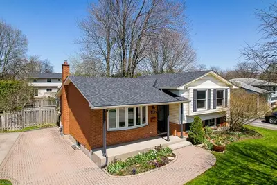1467 STONEYBROOK Crescent, London North, ON N5X 1C3