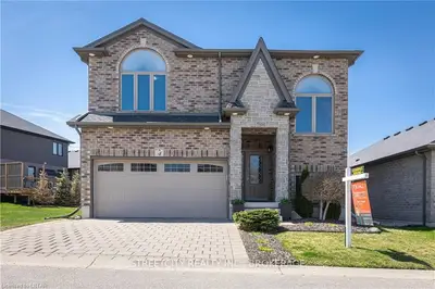 70 TANOAK Drive 4, London North, ON N6G 5R3