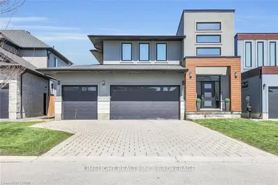 1236 EAGLETRACE Drive, London North, ON N6G 0K8