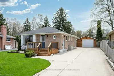 74 THORNCREST Crescent, London South, ON N6J 1K3