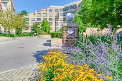 250 SYDENHAM Street 113, London East, ON N6A 5S1