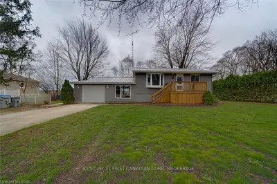 8455 LAZY Lane, Lambton Shores, ON N0M 2N0