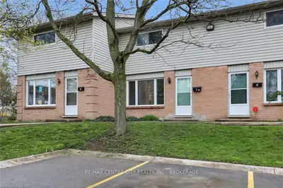 45 GATEWOOD Place 2, London East, ON N5Y 5A4