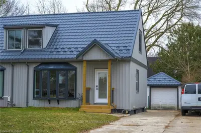 9 ORTONA Road, London East, ON N5Y 3N7