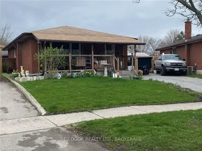 124 HARDING Crescent, London South, ON N6E 1G3