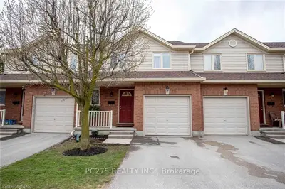 622 WHARNCLIFFE Road S 2, London South, ON N6J 2N4