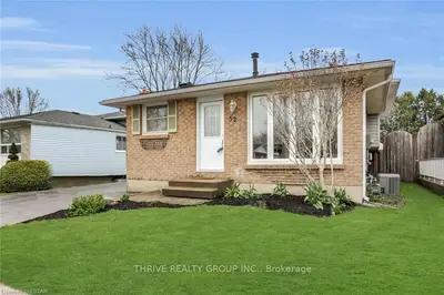 52 BRIDLINGTON Road, London South, ON N6E 1X4