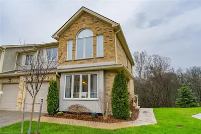 10 ROSSMORE Court 38, London South, ON N6C 6A3