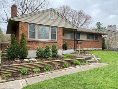 464 BLAKE Street, London South, ON N6K 2N8