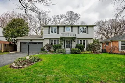 1359 RIDEAU Gate, London North, ON N5X 1W9