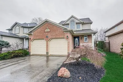 11 BELLROCK Crescent, London East, ON N5V 4X3
