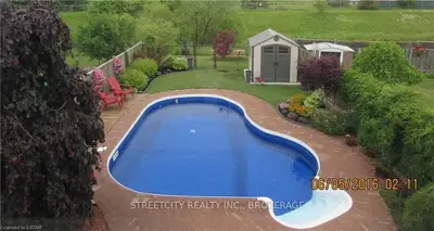 37 ERICA Crescent, London South, ON N6E 3P4