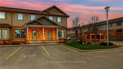 3320 MEADOWGATE Boulevard 176, London South, ON N6M 0A7