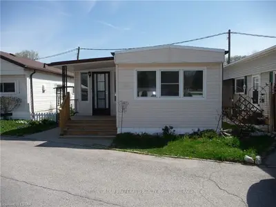 198 SPRINGBANK Drive 19, London South, ON N6J 1G1