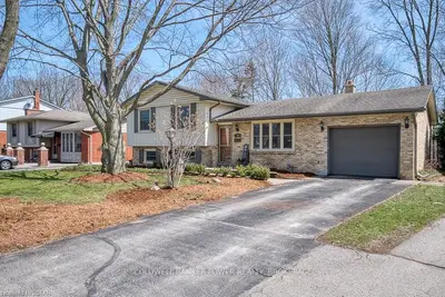 19 GLENBURNIE Crescent, London North, ON N5X 2A1