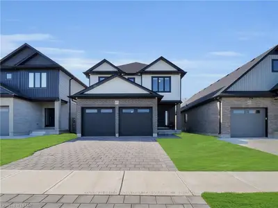2677 Kettering Place, London South, ON N6M 0J5