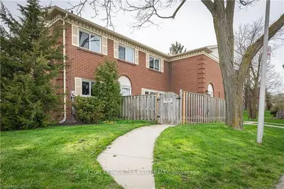 545 GAINSBOROUGH Road, London North, ON N6G 2C5