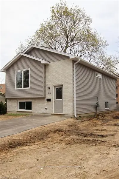 219 MACVICAR Street, Strathroy-Caradoc, ON N7G 1R9