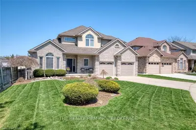4330 MASTERSON Circle, London South, ON N6P 1T4