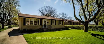 305 HELEN Drive, Strathroy-Caradoc, ON N7G 3M5