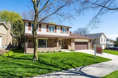 388 VILLAGE GREEN Avenue, London South, ON N6J 3Z8