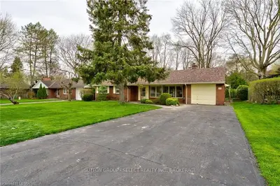 418 DOLWAY Place, London North, ON N6H 3L1
