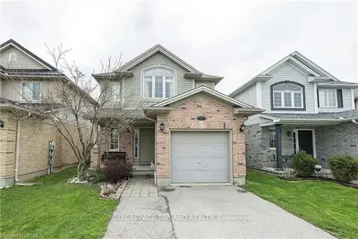 489 CUDMORE Crescent, London South, ON N6M 1M3
