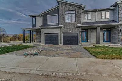 177 Edgevalley Road 182, London East, ON N5V 0C5