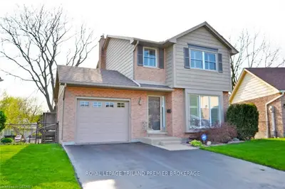 26 BELORUN Court, London South, ON N6K 3K8