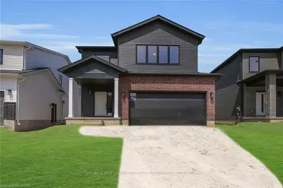 1470 TWILITE Boulevard, London North, ON N6G 0S8