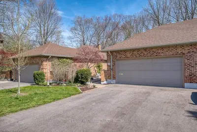 1443 COMMISSIONERS Road W 25, London South, ON N6K 1E2