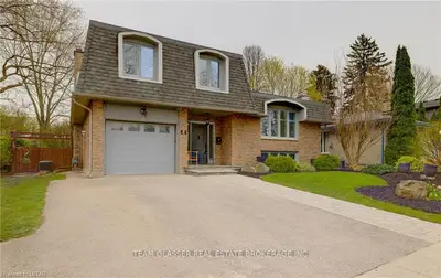 44 HALIBURTON Crescent, London South, ON N6K 2Y9