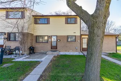 825 DUNDALK Drive 38, London South, ON N6C 3V6