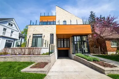 152 ELMWOOD Avenue E 101, London South, ON N6C 1J8