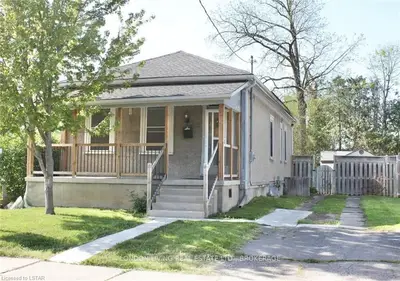 25 WYATT Street, London North, ON N6H 1A8