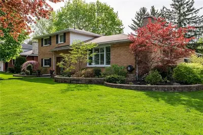 940 DALKEITH Avenue, London North, ON N5X 1S2