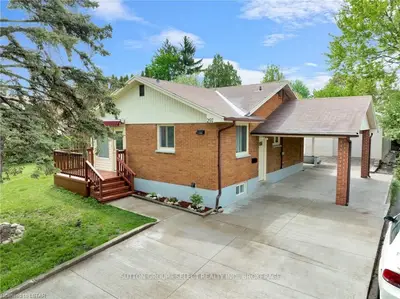 297 PANORAMA Crescent, London South, ON N5Z 3H2