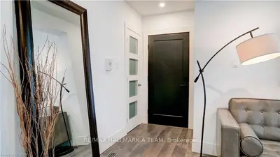 130 WINDSOR Crescent 2, London South, ON N6C 1V8