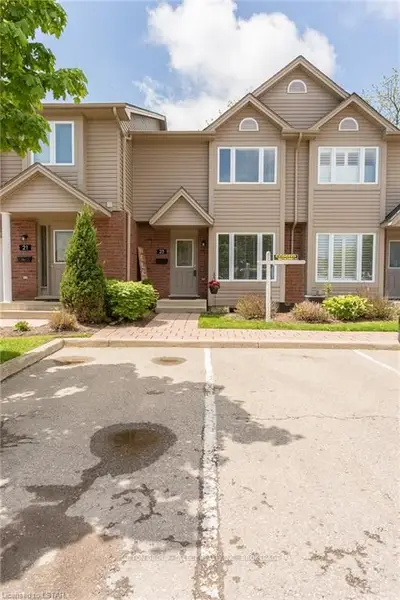1921 FATHER DALTON Avenue 23, London North, ON N5X 4S1