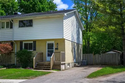 31 MOHEGAN Crescent, London East, ON N5V 2X7