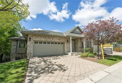 1574 RICHMOND Street 4, London North, ON N6G 5H7