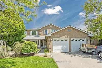 31 SARAH Court, London South, ON N6E 3L3