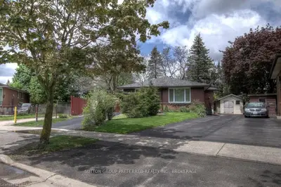 771 SEVILLA PARK Place, London East, ON N5Y 4H9
