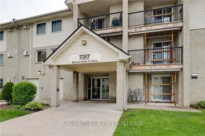 737 DEVERON Crescent 319, London South, ON N5Z 4X9