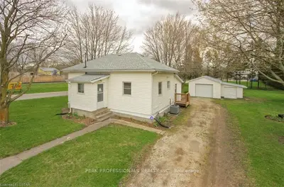 22840 HAGERTY Road, Newbury, ON N0L 1Z0