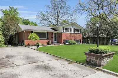 425 OAK PARK Drive, London North, ON N6H 3N5